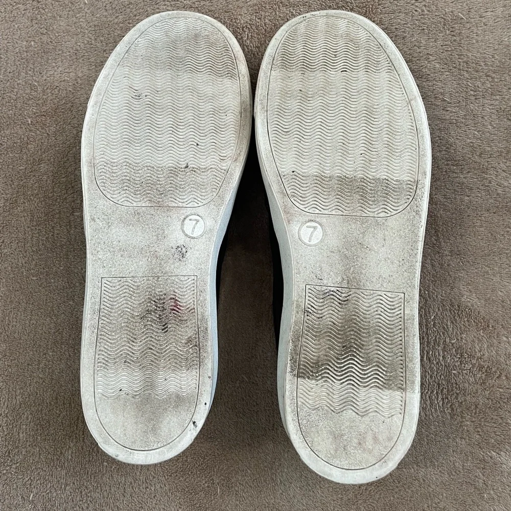 2/$10 A New Day- Quilted faux leather slip on shoes size 7 - Picture 4 of 7